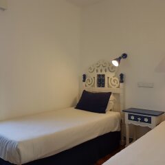 Отель Apartamentos Soldoiro сейф в номере
