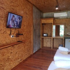 Отель Baan Check In Ланта удобства в номере