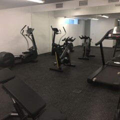Апартаменты Hoom Apartments Juan Bravo фитнесс-зал