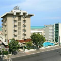 Hotel Ascot & Spa пляж