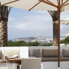 Отель Destino Pacha Ibiza Resort