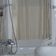 Отель Hostal Castilla ванная фото 2