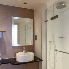 Отель Amba Hotel Charing Cross Великобритания, Лондон - 2 отзыва об отеле, цены и фото номеров - забронировать отель Amba Hotel Charing Cross онлайн ванная