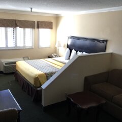Отель Travelodge Chatsworth США, Лос-Анджелес - отзывы, цены и фото номеров - забронировать отель Travelodge Chatsworth онлайн комната для гостей