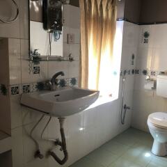 Отель Guheswori bed and breakfast Непал, Лалитпур - отзывы, цены и фото номеров - забронировать отель Guheswori bed and breakfast онлайн ванная фото 2