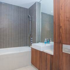 Отель 2 Bedroom Apartment Near Victoria Station Великобритания, Лондон - отзывы, цены и фото номеров - забронировать отель 2 Bedroom Apartment Near Victoria Station онлайн ванная фото 2