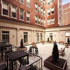 Отель DoubleTree by Hilton Hotel Boston - Downtown США, Бостон - отзывы, цены и фото номеров - забронировать отель DoubleTree by Hilton Hotel Boston - Downtown онлайн фото 2