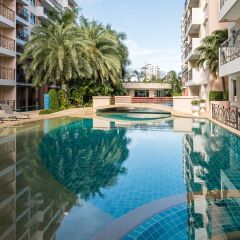 Отель Paradise Park Jomtien By Grandisvillas Паттайя бассейн