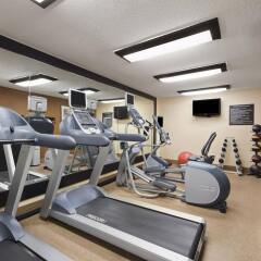 Отель Homewood Suites By Hilton Columbus-Hilliard Хиллиард фитнесс-зал
