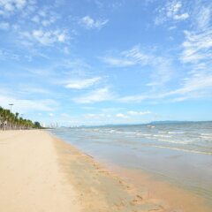 Отель Jomtien Beach Pool House пляж фото 2