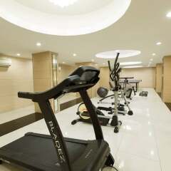 Golden Dragon Suvarnabhumi Hotel фитнесс-зал