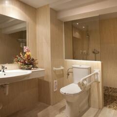Отель City House Alisas Santander ванная