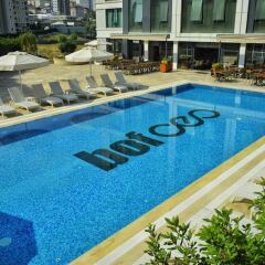 Отель Bof Hotels Ceo Suites Ataşehir бассейн