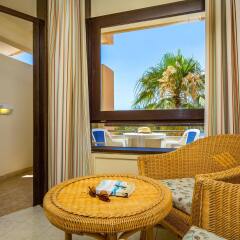 Отель Auramar Beach Resort комната для гостей фото 4