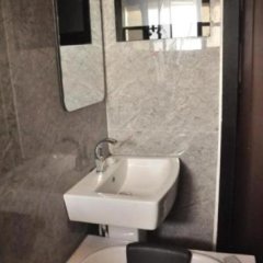 Отель De Brit Hotel Нигерия, г. Бенин - отзывы, цены и фото номеров - забронировать отель De Brit Hotel онлайн ванная фото 3