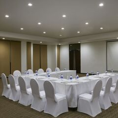 Отель Avani Kalutara Resort с домашними животными