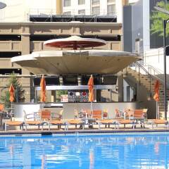 Отель Elara by Hilton Grand Vacations - Center Strip США, Лас-Вегас - 8 отзывов об отеле, цены и фото номеров - забронировать отель Elara by Hilton Grand Vacations - Center Strip онлайн бассейн фото 3