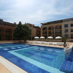 Отель Galeria Holiday Apartments Болгария, Аврен - отзывы, цены и фото номеров - забронировать отель Galeria Holiday Apartments онлайн бассейн