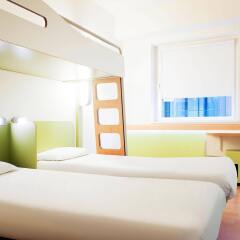 ibis budget Antwerpen Centraal Station in Antwerp, Belgium from 84$, photos, reviews - zenhotels.com guestroom