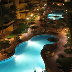 Отель Pool View Apart At British Resort 252 бассейн