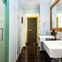 Отель Elite Plaza Hotel Malmö Швеция, Мальме - отзывы, цены и фото номеров - забронировать отель Elite Plaza Hotel Malmö онлайн ванная фото 2