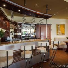 Henlex Hotel гостиничный бар