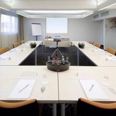 Отель Novotel Frankfurt City