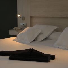 Отель R2 Romantic Fantasia Suites Испания, Тарахалехо - отзывы, цены и фото номеров - забронировать отель R2 Romantic Fantasia Suites онлайн комната для гостей фото 2