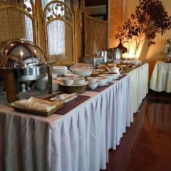 Kyi Tin Hotel питание