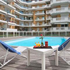 Отель Aparthotel Adagio access Nice Magnan бассейн фото 2