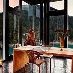 Отель MAANJA Lake Front Suite and Restaurant Саурис спа