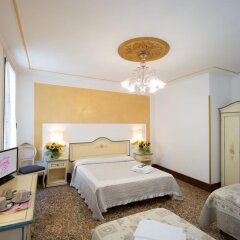 Отель Locanda Cavanella Италия, Венеция - отзывы, цены и фото номеров - забронировать отель Locanda Cavanella онлайн комната для гостей фото 2