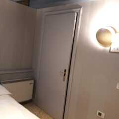 Hotel Tiziano сейф в номере