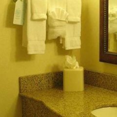 Hilton Garden Inn Akron Canton Airport in Orrville, United States of America from 146$, photos, reviews - zenhotels.com bathroom photo 2