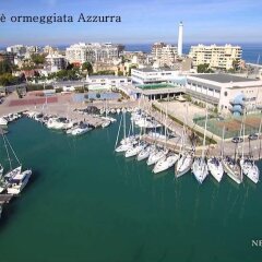 Отель Waypoint Azzurra Бари городской автобус