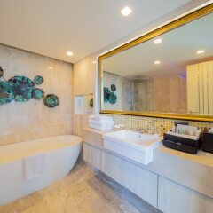 Отель Centara Grand Phratamnak Pattaya ванная фото 2