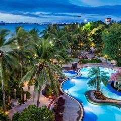 Отель Cholchan Pattaya Beach Resort балкон