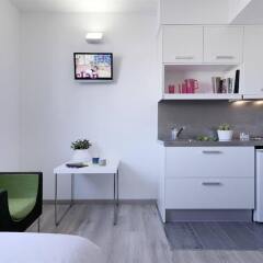Отель Melon District Marina Residencia в номере