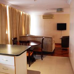 Отель Owu Crown Hotel Ibadan Нигерия, Ибадан - отзывы, цены и фото номеров - забронировать отель Owu Crown Hotel Ibadan онлайн удобства в номере