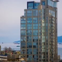 Отель Best Location Yaletown Luxury Suites Канада, Ванкувер - отзывы, цены и фото номеров - забронировать отель Best Location Yaletown Luxury Suites онлайн пляж фото 2