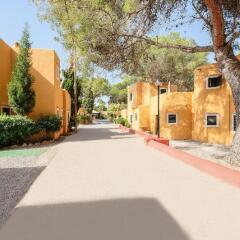 Отель AzuLine Club Cala Martina Ibiza - All Inclusive парковка