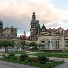 AZIMUT Hotel Dresden городской автобус