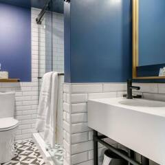 Отель Comfort Inn Downtown Vancouver Канада, Ванкувер - отзывы, цены и фото номеров - забронировать отель Comfort Inn Downtown Vancouver онлайн ванная фото 2