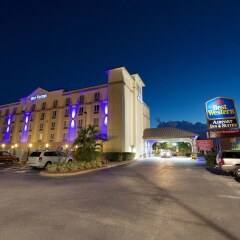 Отель Best Western Airport Inn & Suites парковка
