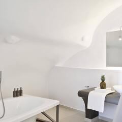 Chromata Santorini Hotel ванная фото 2