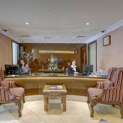 Отель Ajman Beach Hotel ОАЭ, Аджман - 3 отзыва об отеле, цены и фото номеров - забронировать отель Ajman Beach Hotel онлайн интерьер отеля