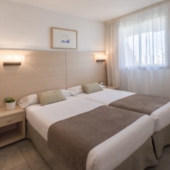 Отель Apartaments CYE SALOU Испания, Салоу - 1 отзыв об отеле, цены и фото номеров - забронировать отель Apartaments CYE SALOU онлайн комната для гостей фото 3