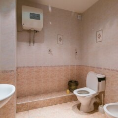 Гостиница Stop-House Хостел в Новосибирске 6 отзывов об отеле, цены и фото номеров - забронировать гостиницу Stop-House Хостел онлайн Новосибирск ванная фото 2