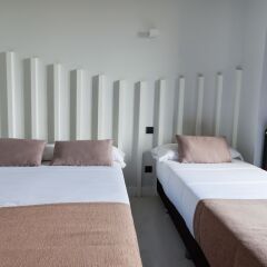 Отель Hostal Helena комната для гостей фото 2