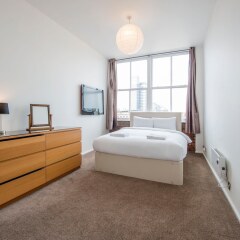 Отель 2 Bedroom Loft Apartment With City View Великобритания, Манчестер - отзывы, цены и фото номеров - забронировать отель 2 Bedroom Loft Apartment With City View онлайн комната для гостей фото 2